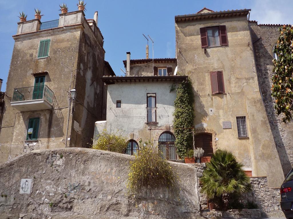 La Colombaia Nel Castello Apartment Bracciano  Exterior photo